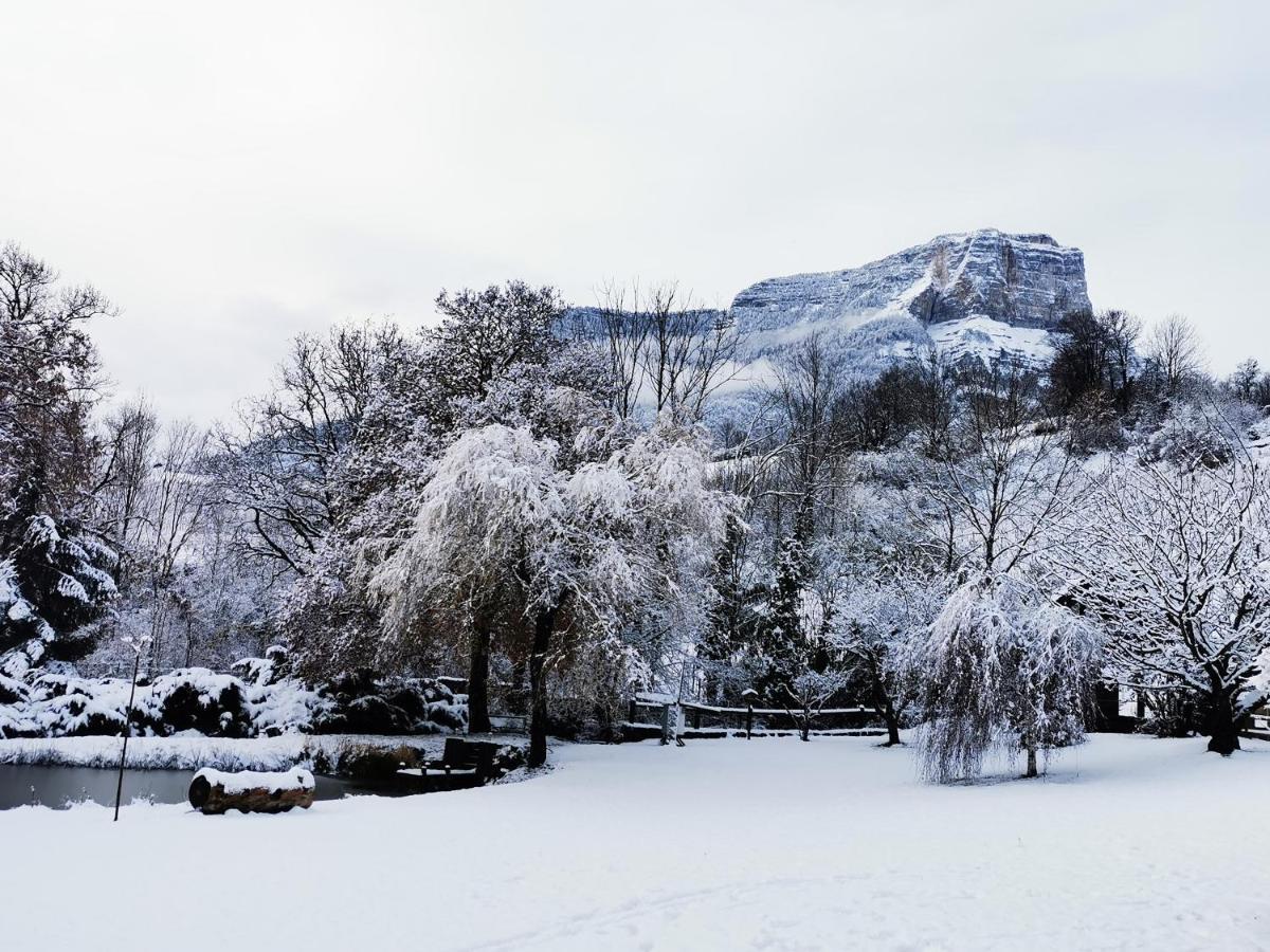 L'Etang De La Tourne Bed & Breakfast Les Marches Exterior foto